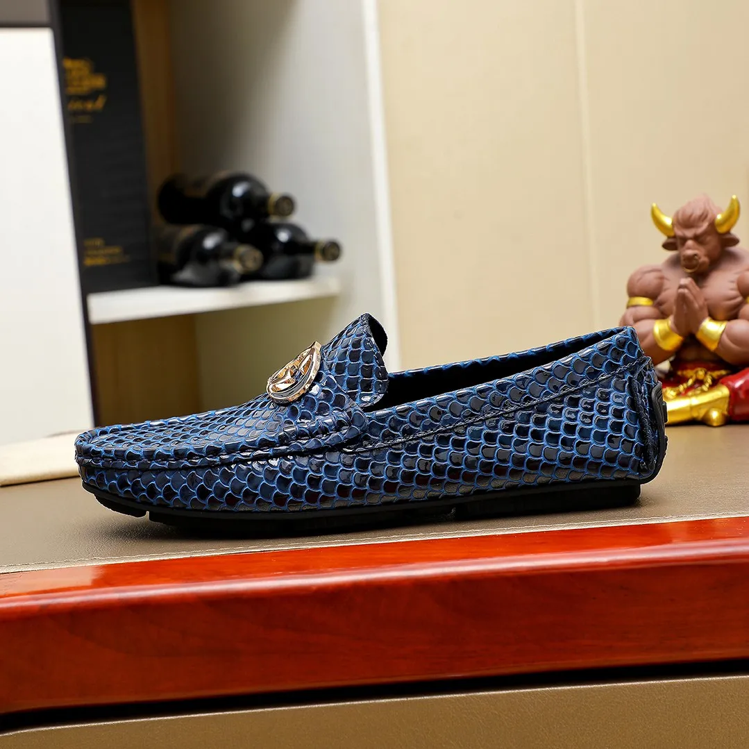 Men's shoes💰360💰🕷🕷️【 GUCCI 】Gucci's best-selling trendy men's casual slip-on shoes🇨🇳Official website original 1:1 mold opening💯Original quality, fine workmanship☘Fashionable and versatile, perfect last shape, comfortable on the feet🍓Trendy men's recommended model, imported cowhide on the top layer🎋High-quality pigskin lining, rubber wear-resistant and non-slip outsole, high-end atmosphere, worth owning🍉Optional 38-45